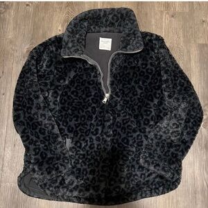 Abercrombie & Fitch. XL